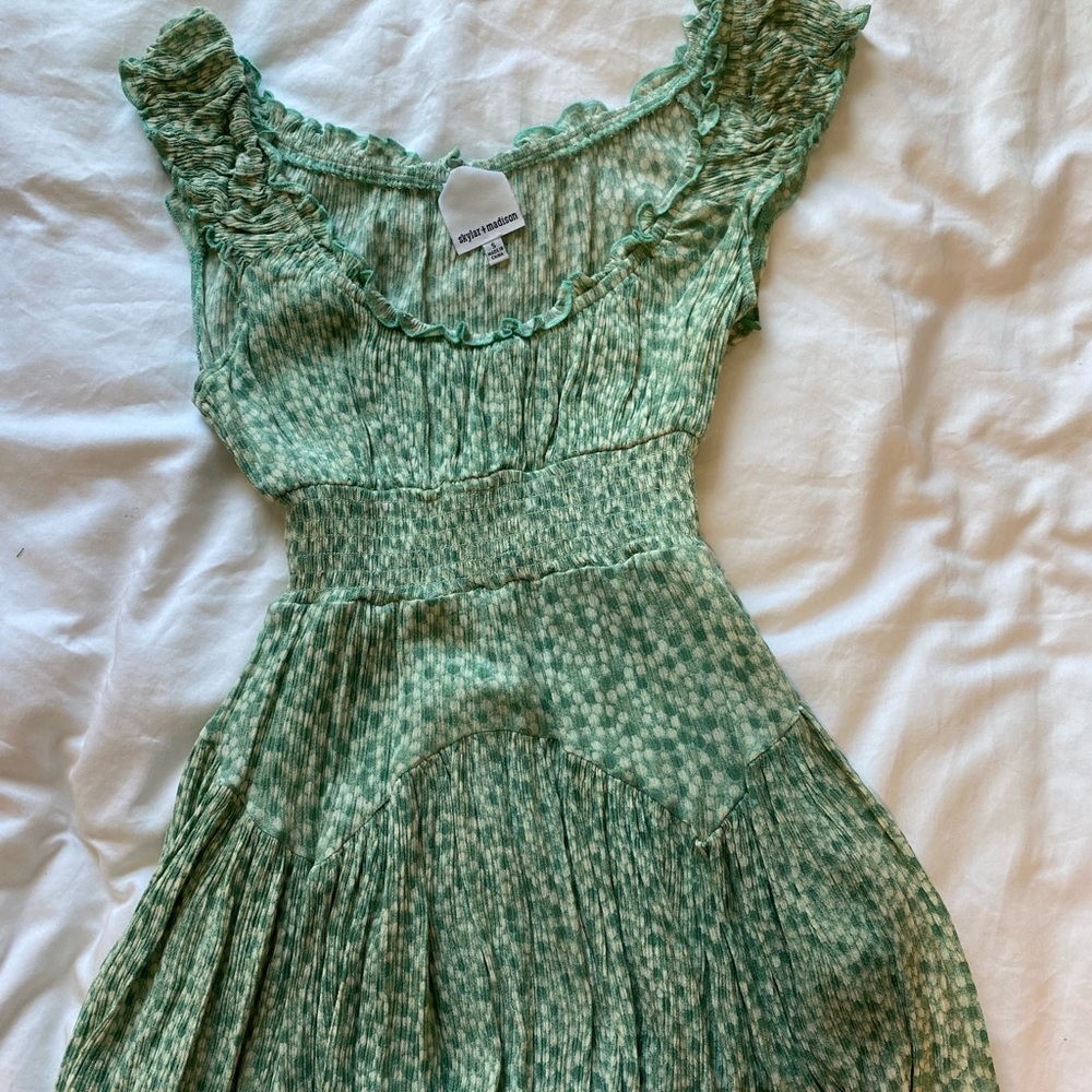 Skylar + Madison Printed Green Romper, size S